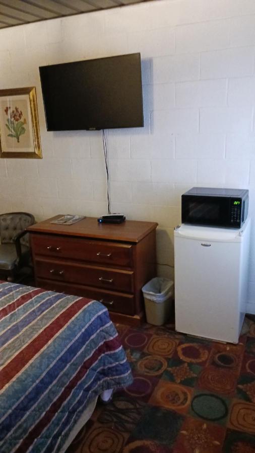 White Pine Motel 伊利 外观 照片