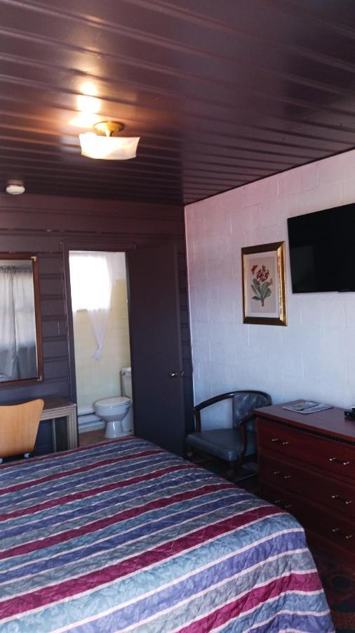 White Pine Motel 伊利 外观 照片